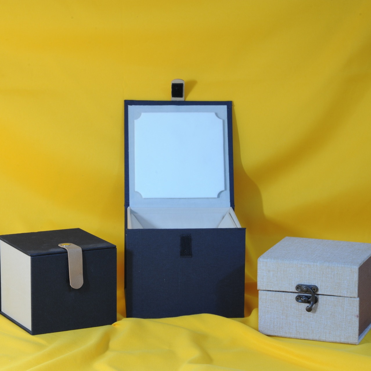 高档礼盒，彩盒，纸盒，精品礼盒，化妆品盒，礼品盒，奖杯盒，产品盒