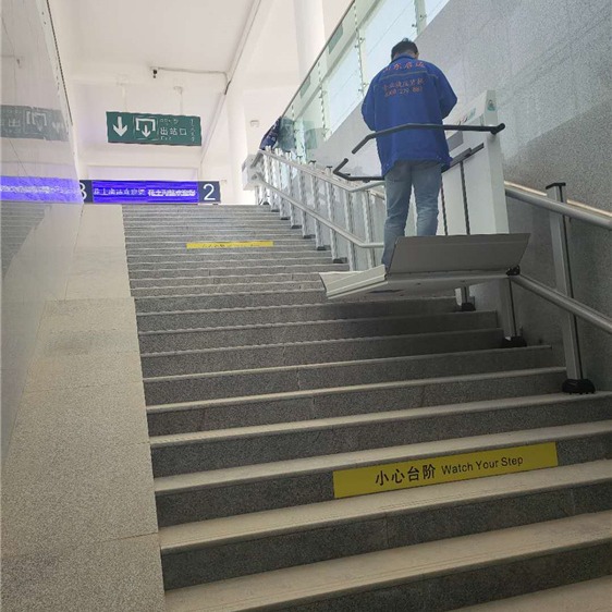轮椅台阶式电梯 楼梯运行电梯设备 长沙市启运斜挂电梯生产